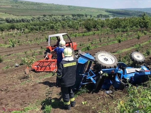 Sadova: Un tractor s-a inversat și a căzut peste un băiat de 16 ani direct pe câmp