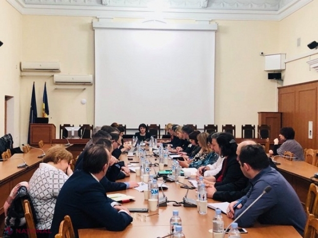 VIDEO // 17 cetățeni ai R. Moldova care se întorceau din Italia, IZOLAȚI în România: Alți șase așteaptă verdictul la „Toma Ciorbă”