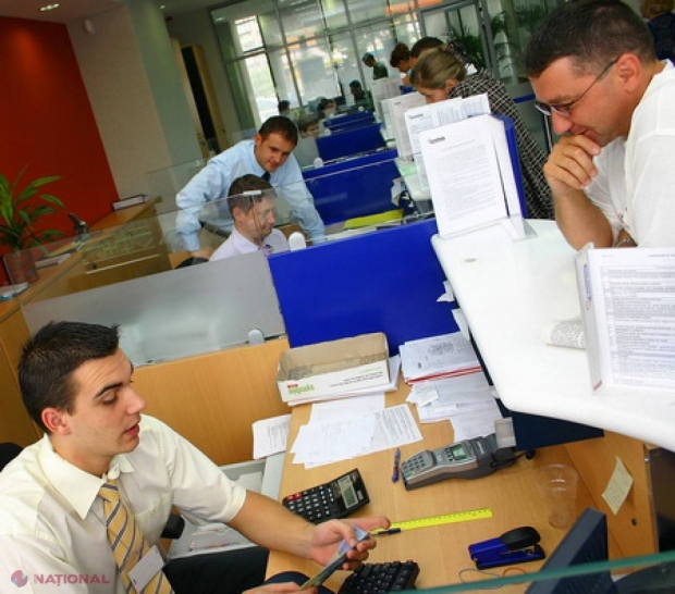 Angajații bancari ar putea contracta în condiții AVANTAJOASE credite cu o valoare DUBLĂ 
