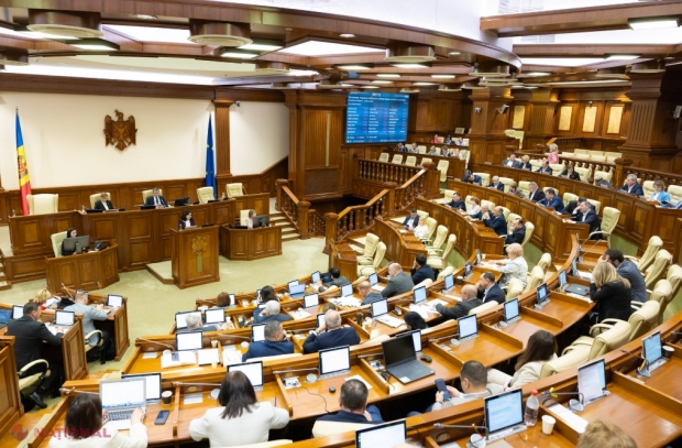 Parlamentul de la Chișinău, solidar cu Ucraina: Imagini video și minut de reculegere pentru victimele din Sumî