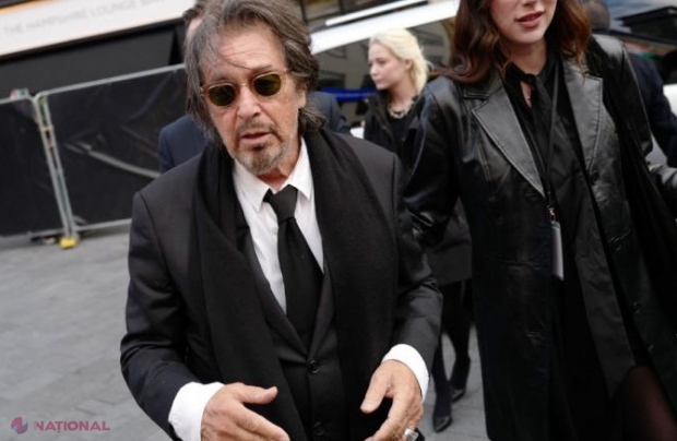 Al Pacino, părăsit de iubită pentru că este prea bătrân şi zgârcit: „Nu mi-a cumpărat decât flori”