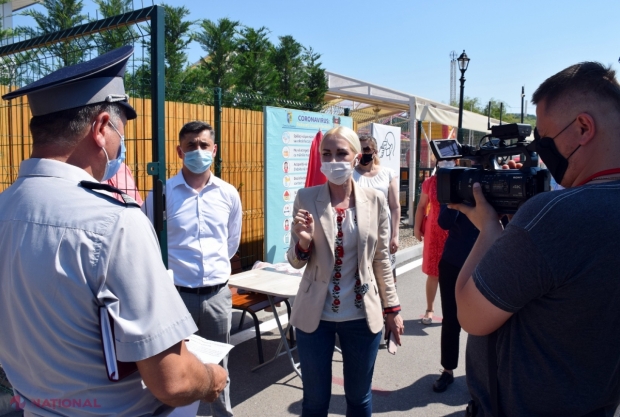 VIDEO // UPDATE: „OrheiLand” rămâne DESCHIS, după aproape două ore de NEGOCIERI cu poliția - „Victorie”. „Dodon luptă împotriva copiilor”. Cetățenii protestează la „OrheiLand” împotriva închiderii parcului