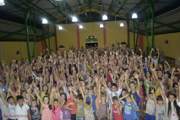 Copiii români, împreună! Cum se odihnesc basarabenii în taberele de peste Prut