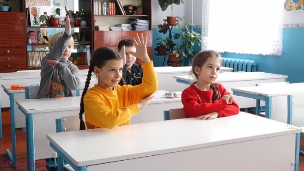 Clase cu predare în limba UCRAINEANĂ, deschise într-un liceu din Chișinău: Câți copii refugiați din Ucraina învață în școli din R. Moldova