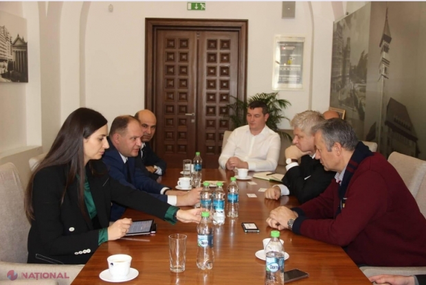 Fără să fi fost invitat de primarul Gabriela Firea, edilul de la Chișinău s-a dus astăzi în vizită la București 