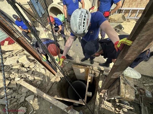 FOTO, UPDATE // Bărbat din Taraclia, sub pământ, la o adâncime de 15 metri: Salvatorii încearcă să-i recupereze cadavrul