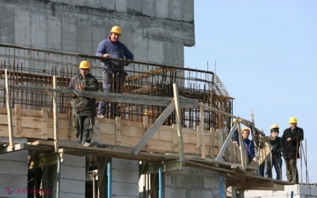Moldovenii care muncesc la construcții în Israel primesc un salariu de TREI ori mai mare decât acasă