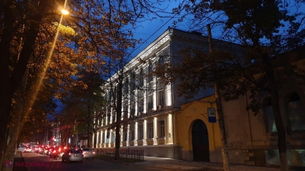 ILUMINAT DECORATIV // Încă trei clădiri din Chișinău, printre care și cea a unui liceu din centrul capitalei, cu lumini pe timp de noapte