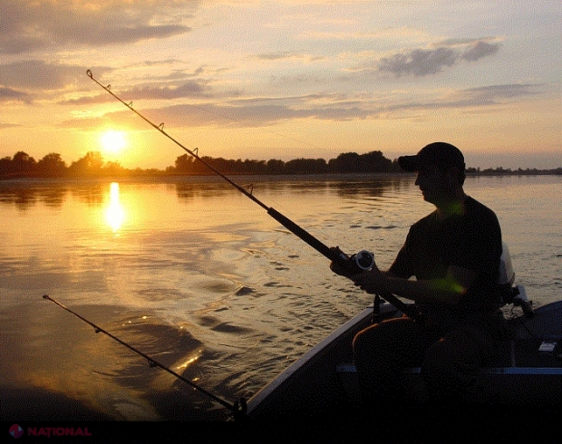 DOC // PROHIBIȚIE la pescuit, din 15 aprilie: Unde NU veți avea voie să prindeți pește în următoarele trei luni