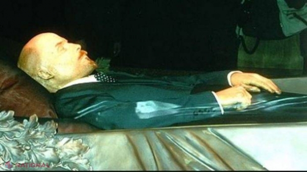 Sunt șanse mari ca Lenin să fie ÎNGROPAT! Cât se plătește anual pentru întreținerea fostului lider bolșevic?