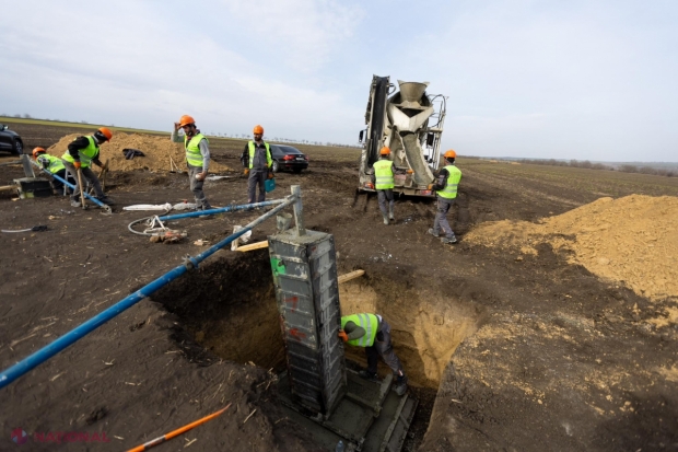 FOTO // Igor Grosu, pe șantierul „liniei independenței energetice” Vulcănești-Chișinău: „Facem pași importanți pentru ca R. Moldova să nu mai poată fi șantajată energetic, iar cetățenii să fie asigurați cu energie la cele mai bune prețuri posibile”
