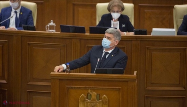 Discuții APRINSE în Parlament la subiectul TRASEISMULUI politic: Lui Diacov, Dodon și Greceanîi li s-a amintit tot trecutul. „Divirgențele s-au transformat într-o geantă, iar mai apoi în kulioace”; Pentru ce ar fi „cumpărați” astăzi deputații