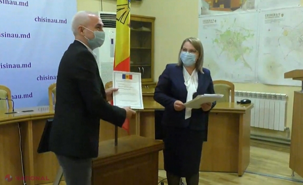 VIDEO, FOTO // Cetățenia R. Moldova, la mare căutare: 29 de cetățeni străini, inclusiv din Rusia, Italia, Turcia, au depus JURĂMÂNTUL pentru acordarea sau redobândirea cetățeniei R. Moldova