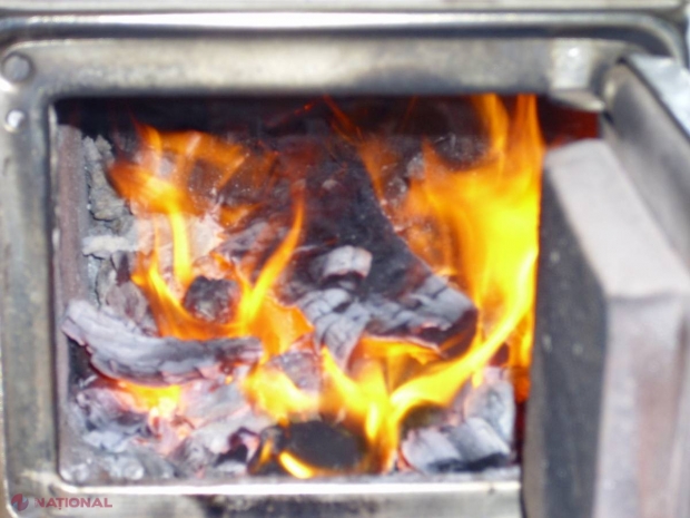 O mamă și fiul ei, găsiți fără suflare în propria locuință dintr-un sat din raionul Drochia