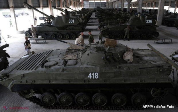ARMATA RUSĂ trece graniţa! Ţara care a acceptat să găzduiască trupe