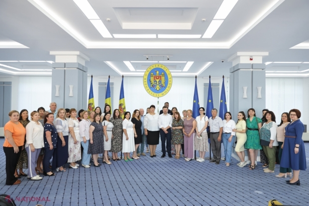 FOTO // Încă 53 de profesori din UTA Găgăuzia, Dubăsari, Taraclia, Cahul și Bălți merg în România pentru a participa la cursuri de perfecționare a predării limbii române în școlile minorităților naționale