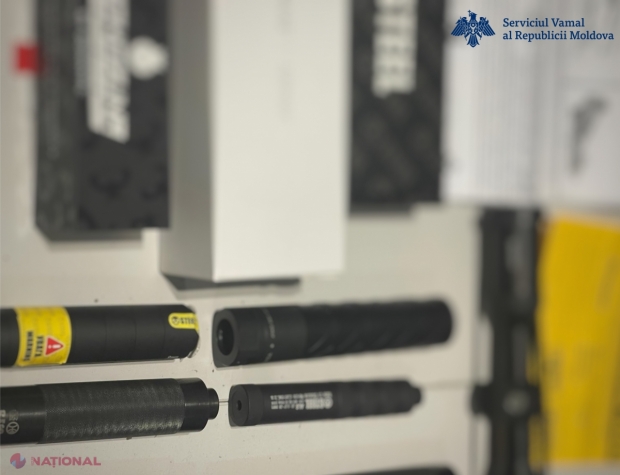 FOTO // Un libanez s-a prezentat la Aeroportul Internațional Chișinău cu șase amortizoare și un dispozitiv optic pentru ARME