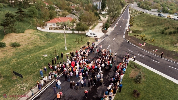 FOTO // Ilan Șor a dat în exploatare, la Orhei, o altă porțiune de drum reconstruit: „În timp ce toți pălăvrăgesc, noi vom continua să lucrăm pentru a îmbunătăți condițiile de trai ale oamenilor”