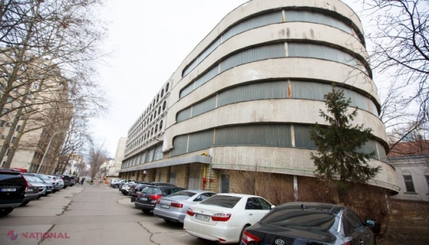 Parlamentul vrea să câștige bani: Oferă locuri de parcare în chirie! Cât costă să-ți parchezi automobilul timp de o lună în garajul Legislativului 