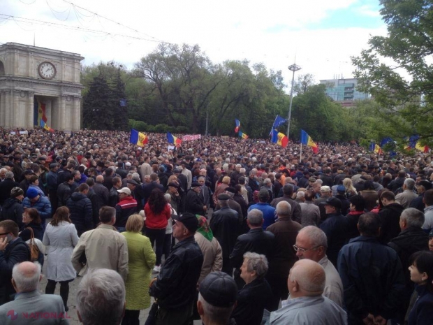 PERLE DE LA VÂRF // Miniștrii – la proteste!