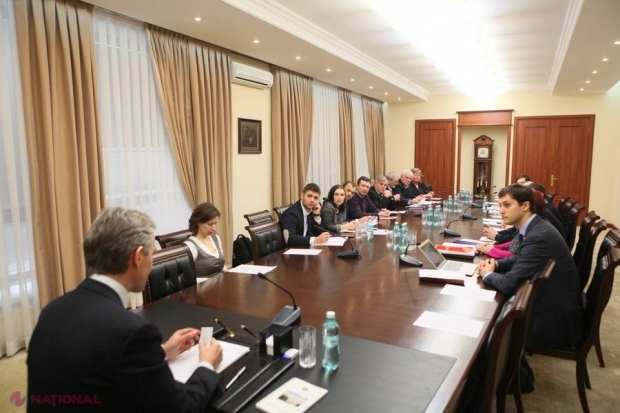 Societatea civilă i-a spus candidatului la funcţia de premier ce vrea să vadă în Programul de guvernare al viitorului Executiv