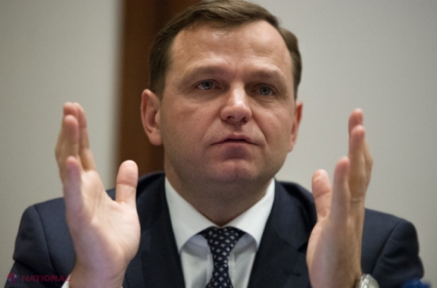 Deputat PSRM: „Nu cumva Năstase acoperă schemele lui Plahotniuc? Cu talentul lui de a cumpăra mașină de 1 000 000 de lei, după ce nu a lucrat și nu a câștigat niciun leu ani de zile, ar putea candida primar în Frankfurt?”