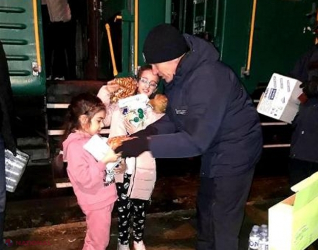 Trenul CFM a preluat 1 026 de REFUGIAȚI din Ucraina, care vor fi transportați în România. Aglomerație la punctele de trecere a frontierei în ultimele 12 ore - 31 438 de traversări, dintre care 17 475 pe sensul de intrare în R. Moldova