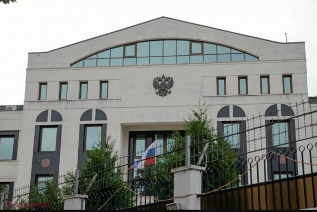Un angajat al Ambasadei Federației Ruse, obligat să PĂRĂSEASCĂ R. Moldova, după scandalul de luni de la aeroport: Cum argumentează MAEIE decizia