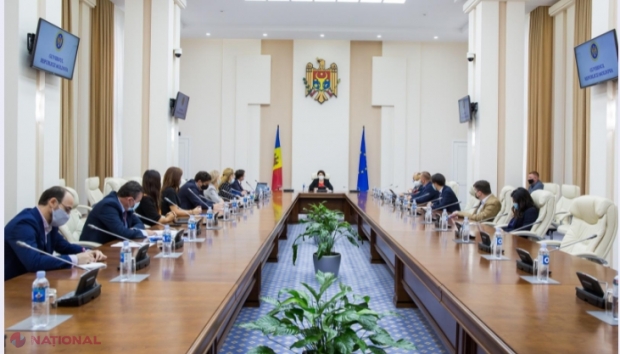 Susținere de la stat pentru economie pe timp de pandemie: Guvernul ar putea subvenționa timpul redus de muncă pentru salariați sau transportul lovit de criză. Inițiativele pregătite de Cabinetul de miniștri