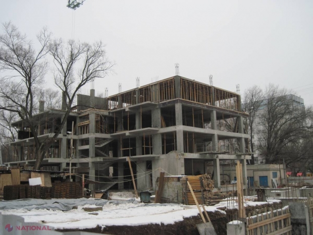 SCHEMĂ la Primăria Chişinău: Interesele arhitectului-şef adjunct, „AUTORIZATE” pe bandă rulantă