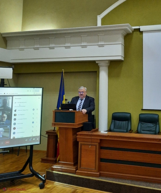FOTO // Zece ani de la fondarea Centrului Studii Interdisciplinare „Silviu Dragomir”, Chișinău-Oradea. La USM a fost organizată o conferință științifică cu participarea specialiștilor din R. Moldova și România