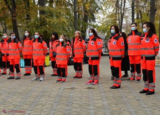Medici, asistenți medicali și paramedici din R. Moldova, PREMIAȚI în România 