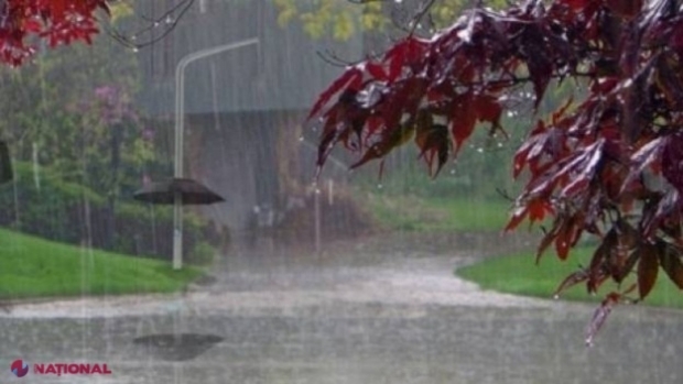 METEO // CANICULĂ și PLOI cu descărcări electrice în R. Moldova