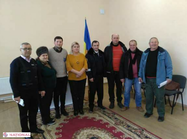 FOTO // Nu s-au speriat de amenințările lui Dodon: A noua localitate din R. Moldova a semnat Declarația de Unire cu România