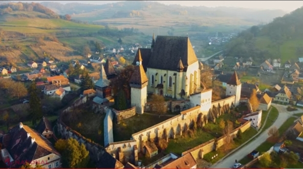 VIDEO // Locul din România în care străinii îşi cumpără case pe bandă rulantă. Sunt foarte IEFTINE, iar peisajele sunt superbe