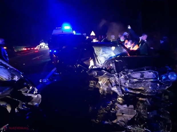 FOTO // Două mașini transformate în mormane de fiare, după o depășire PERICULOASĂ, lângă Căpriana: Un mort și șapte persoane traumatizate, printre care și doi copii