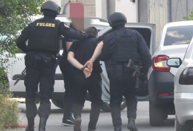 VIDEO // Colonel din R. Moldova, implicat în trafic de droguri: Angajatul Ministerului Apărării și complicele său, reținuți