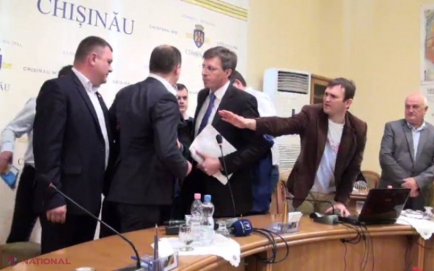 Ce spune un potențial candidat la funcția de PRIMAR al capitalei despre DEMISIA lui Chirtoacă