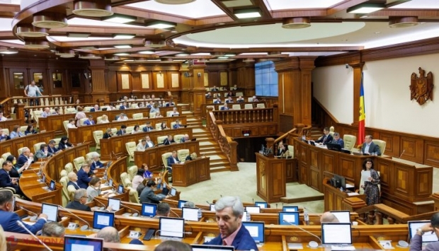 Vechime de serviciu de cel puțin trei ani, obligatorie pentru ofițerii de informații care vor accede în funcții de conducere