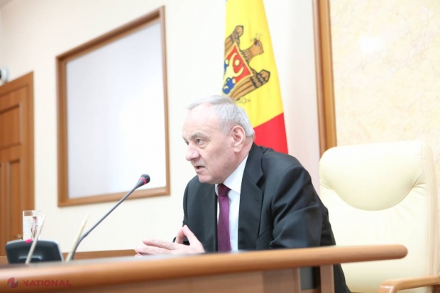 Președintele e MÂHNIT de punerea în legalitate a secerii și ciocanului