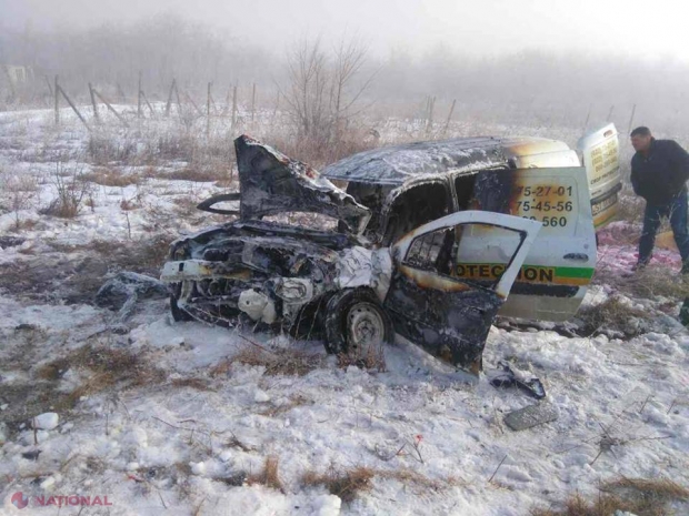 FOTO // Mașină în FLĂCĂRI pe traseul Chișinău-Orhei: Trei persoane au ajuns la spital