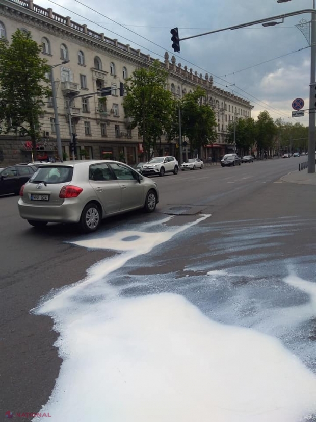 Primarul interimar Codreanu comentează PROTESTUL cu lapte din fața Primăriei: „S-a mințit că ar fi autorizați de către ANSA să comercializeze produsele din mașini”