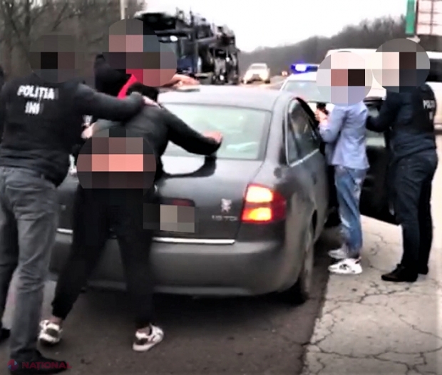 VIDEO // O femeie din R. Moldova și un bărbat din România, REȚINUȚI în momentul când voiau să scoată din republică două tinere: Le duceau în Germania pentru a practica prostituția