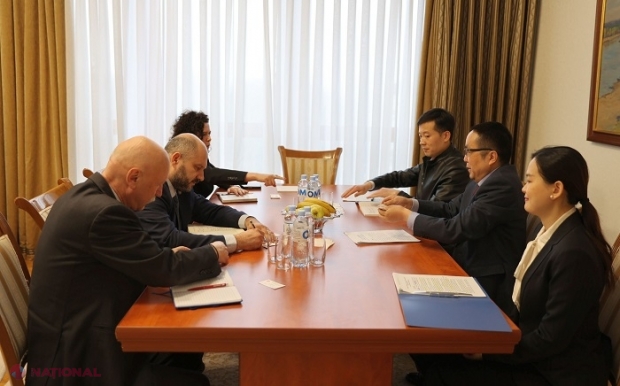 R. Moldova, interesată să preia experiența Chinei în ceea ce privește înmagazinarea energiei produse de instalațiile regenerabile și tranziția transportului la vehicule electrice. Ministrul Parlicov: „China este lider mondial în aceste tehnologii”