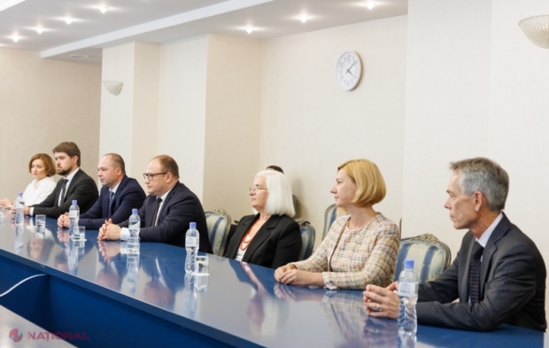 Președinta Maia Sandu le-a mulțumit membrilor Comisiei de evaluare extraordinară a judecătorilor pentru că ajută R. Moldova în realizarea reformei justiției