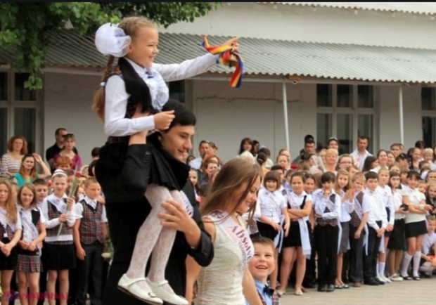 „ULTIMUL sunet”: La CAREU sau ONLINE? Circulara Ministerului Educației, Culturii și Cercetării
