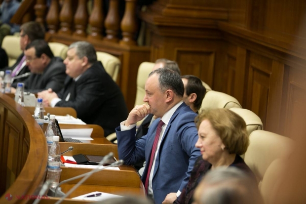 FOTO // Vizită FULGER a Ambasadorului Rusiei la sediul PSRM. Dodon PLEACĂ la Moscova