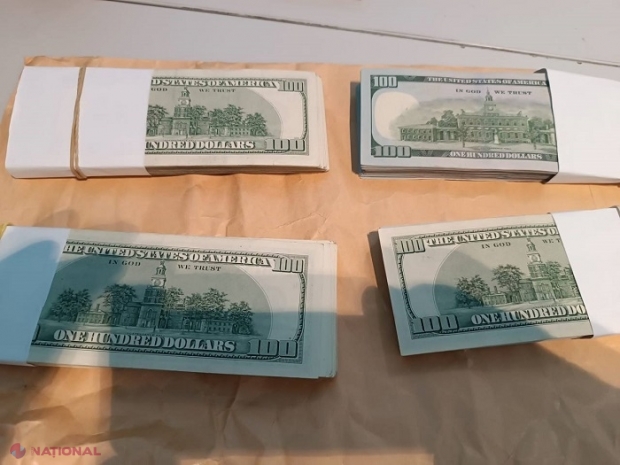 A rămas fără zeci de mii de dolari, după ce a încercat să iasă din R. Moldova fără să declare banii la vamă