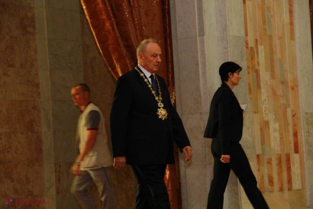 DECLARAȚIE // „Plahotniuc îl PRESEAZĂ pe președintele Timofti să demisioneze”. Răspunsul Președinției