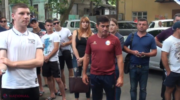 VIDEO // Reprezentanții mai multor federații sportive îi cer lui Andrei Năstase să „nu saboteze” construcția „Arenei Chișinău”: „Nu ne interesează politica, dar vrem o sală polivalentă”
